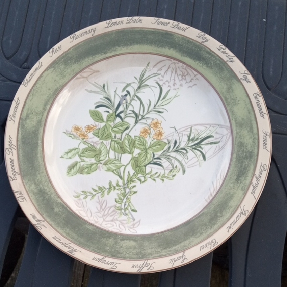 American Atelier "Bouquet Garni" salad plate